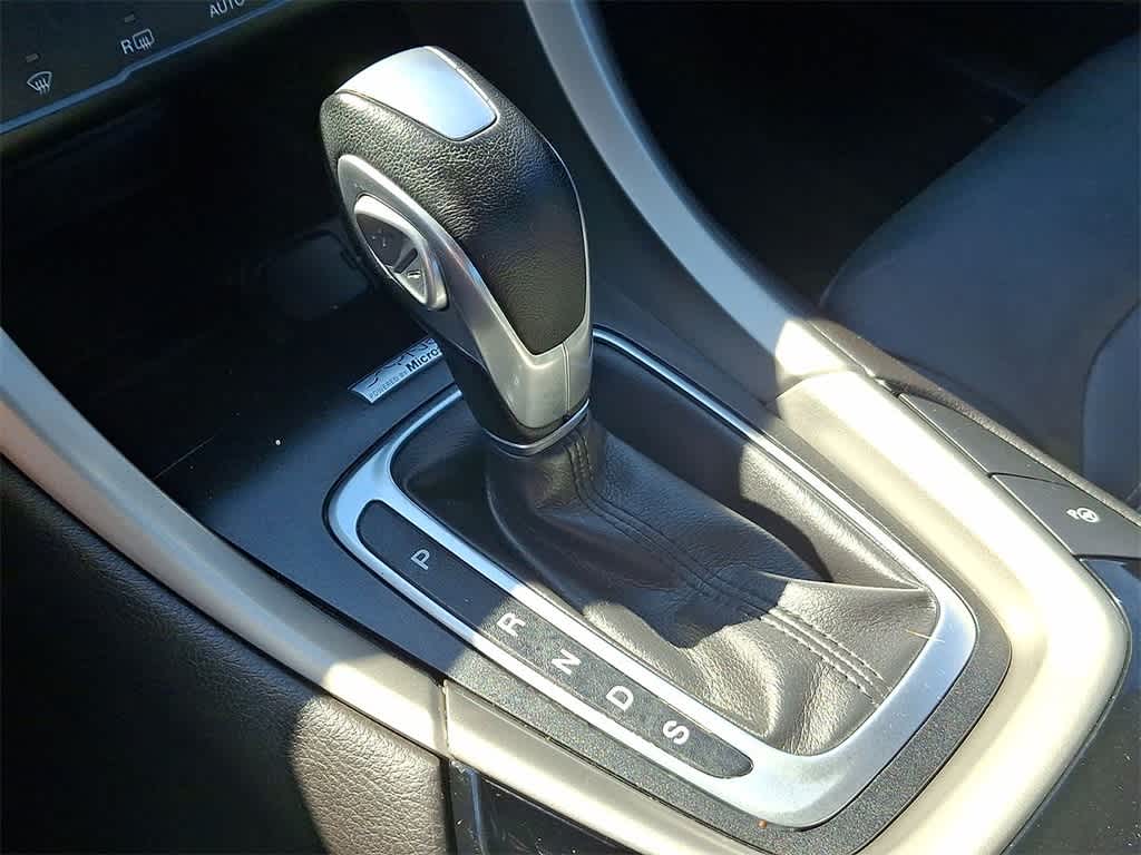Thumbnail: 2015 Ford Fusion - 18