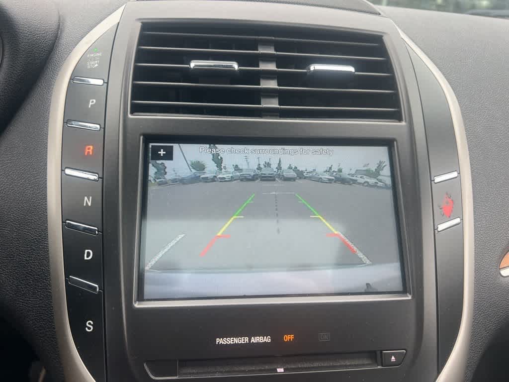 Thumbnail: 2016 Lincoln MKC - 21