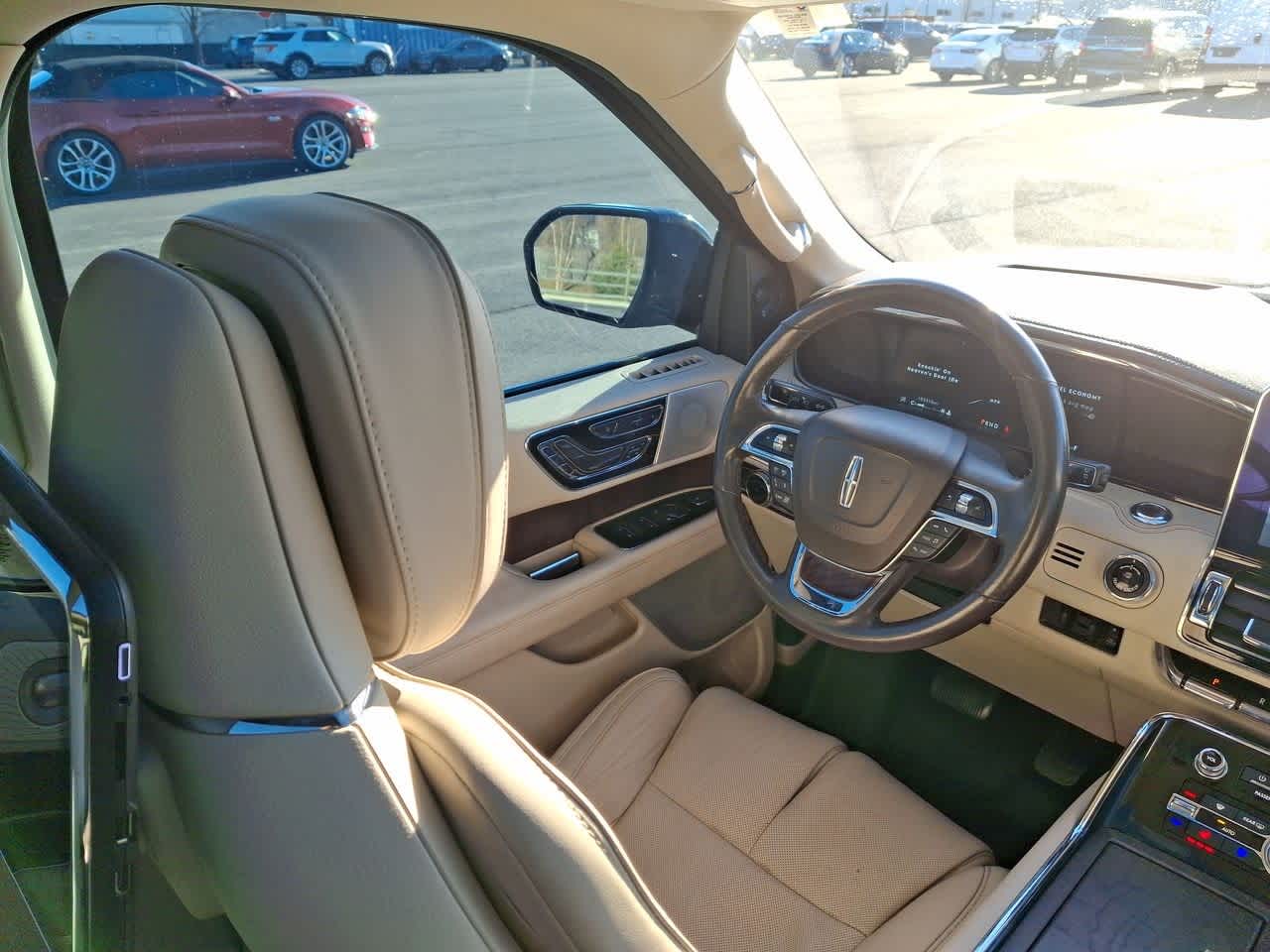 Thumbnail: 2019 Lincoln Navigator - 15