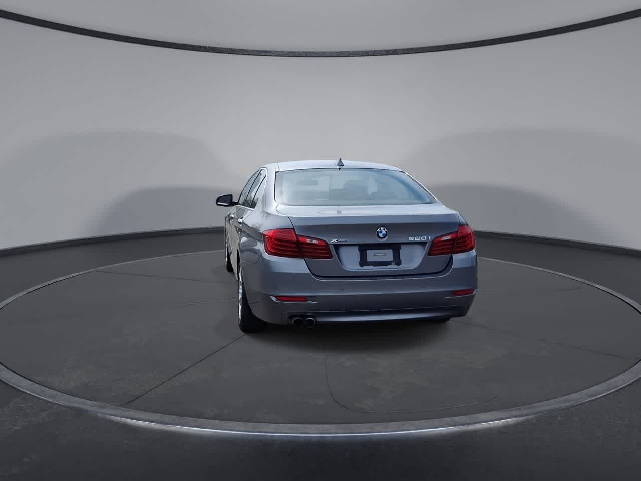 Thumbnail: 2016 BMW 5 Series - 7