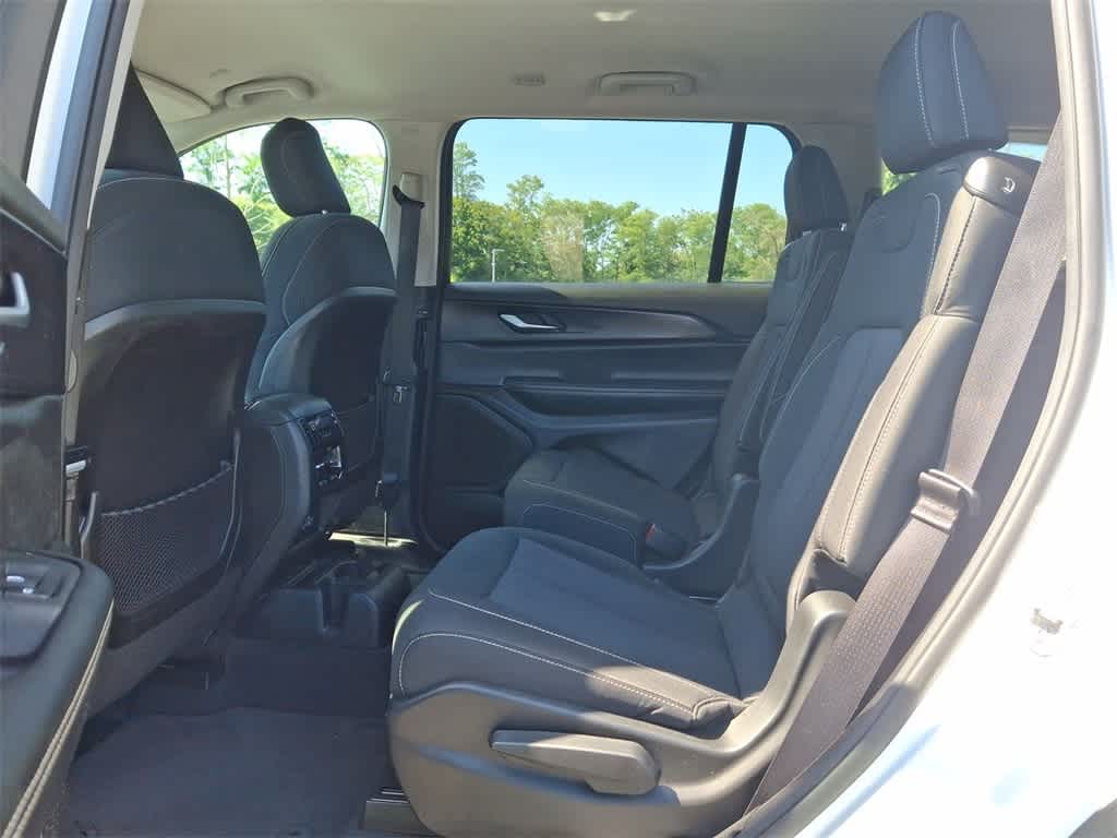 Thumbnail: 2023 Jeep Grand Cherokee - 26