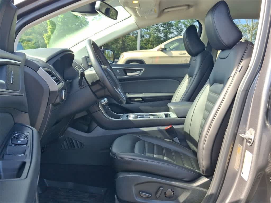 Thumbnail: 2022 Ford Edge - 17