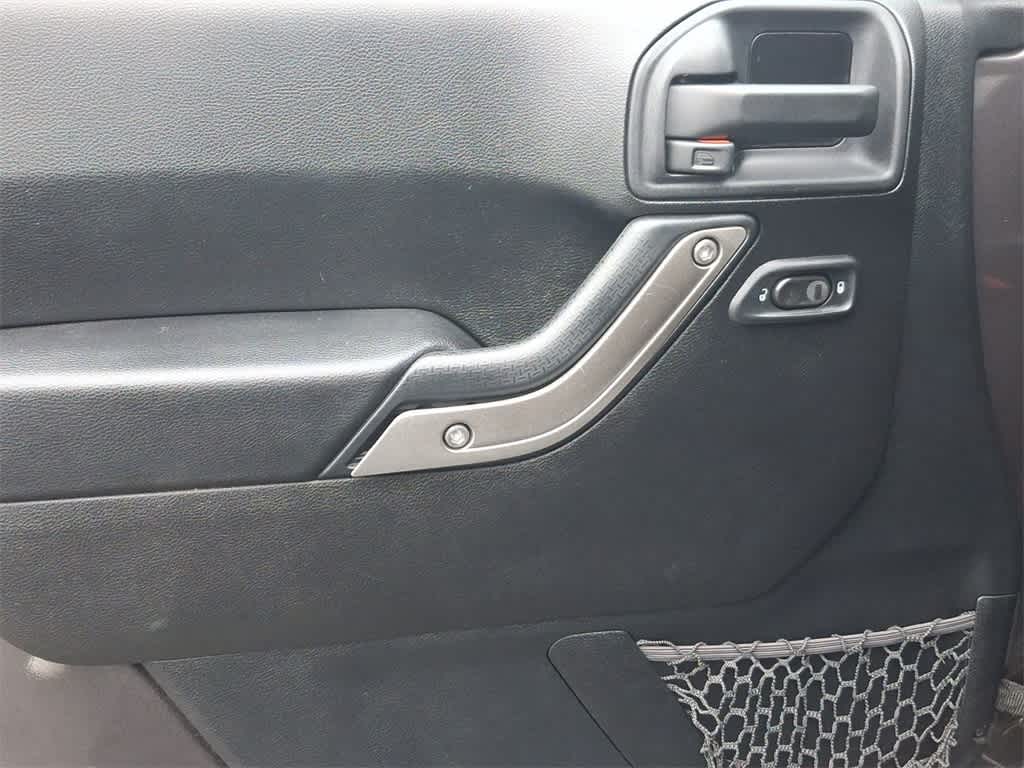 Thumbnail: 2014 Jeep Wrangler - 16