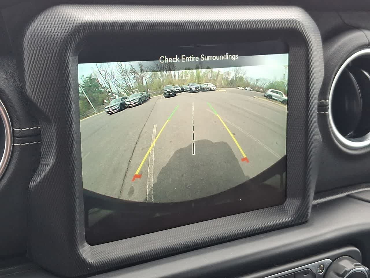 Thumbnail: 2022 Jeep Wrangler - 21