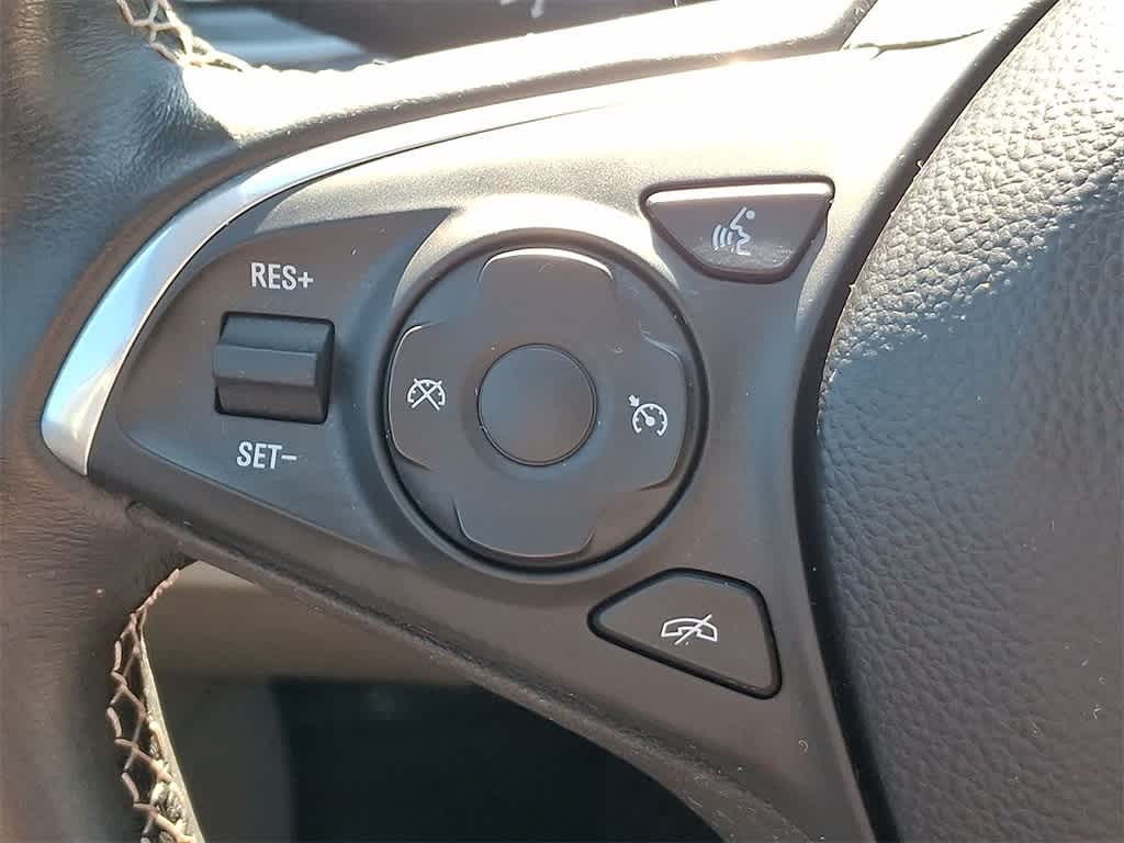 Thumbnail: 2018 Buick Regal - 23