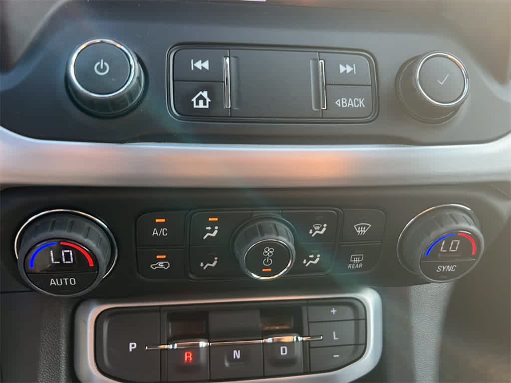 2022 GMC Acadia SLE 21
