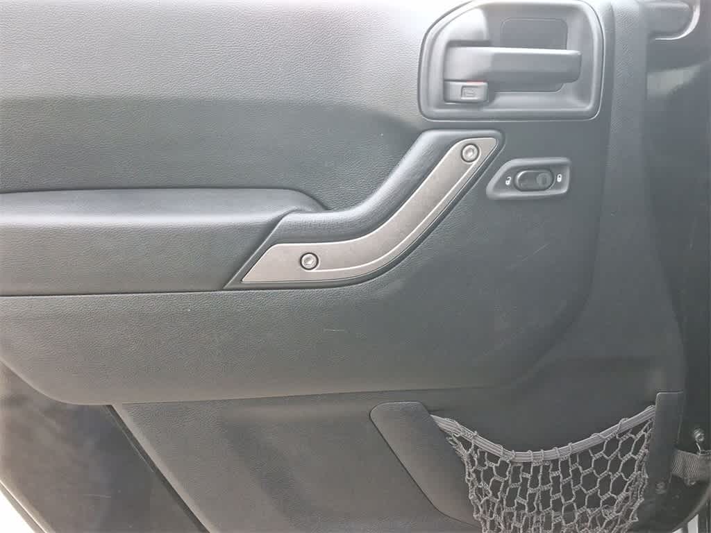 Thumbnail: 2013 Jeep Wrangler - 16