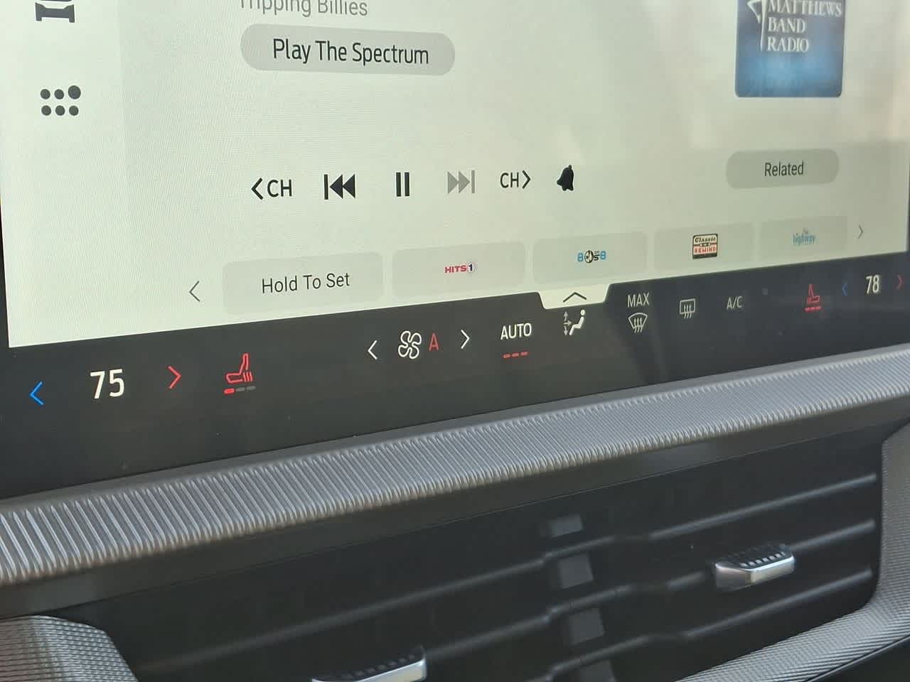 Thumbnail: 2025 Ford Explorer - 25