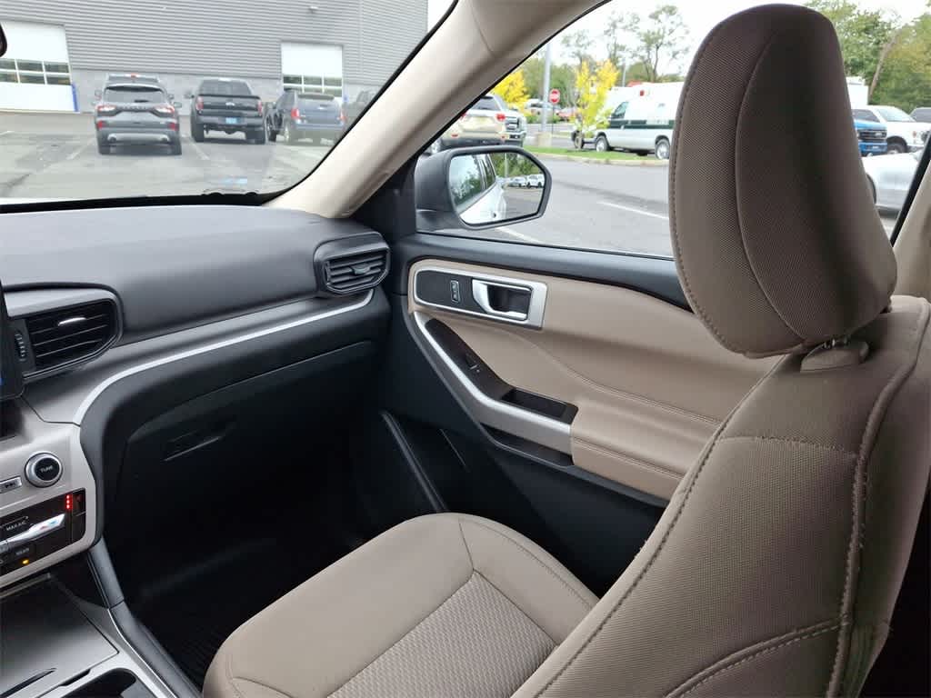 Thumbnail: 2022 Ford Explorer - 11