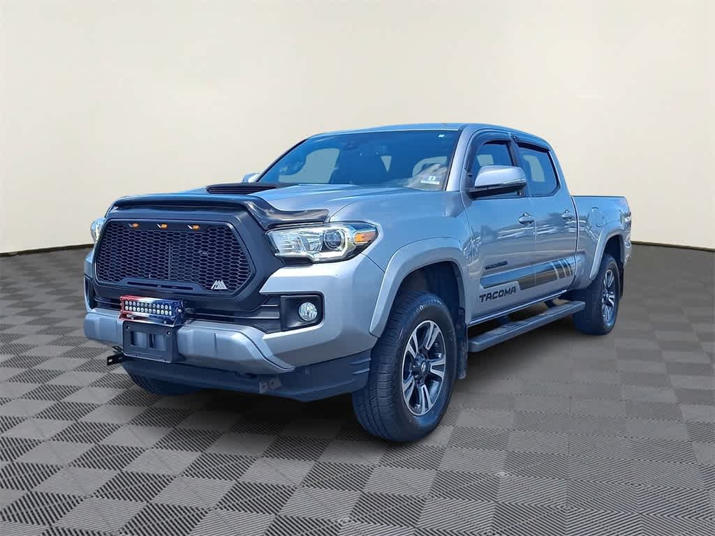 Thumbnail: 2019 Toyota Tacoma - 1