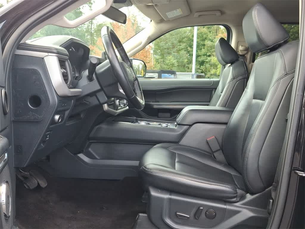 Thumbnail: 2022 Ford Expedition MAX - 17