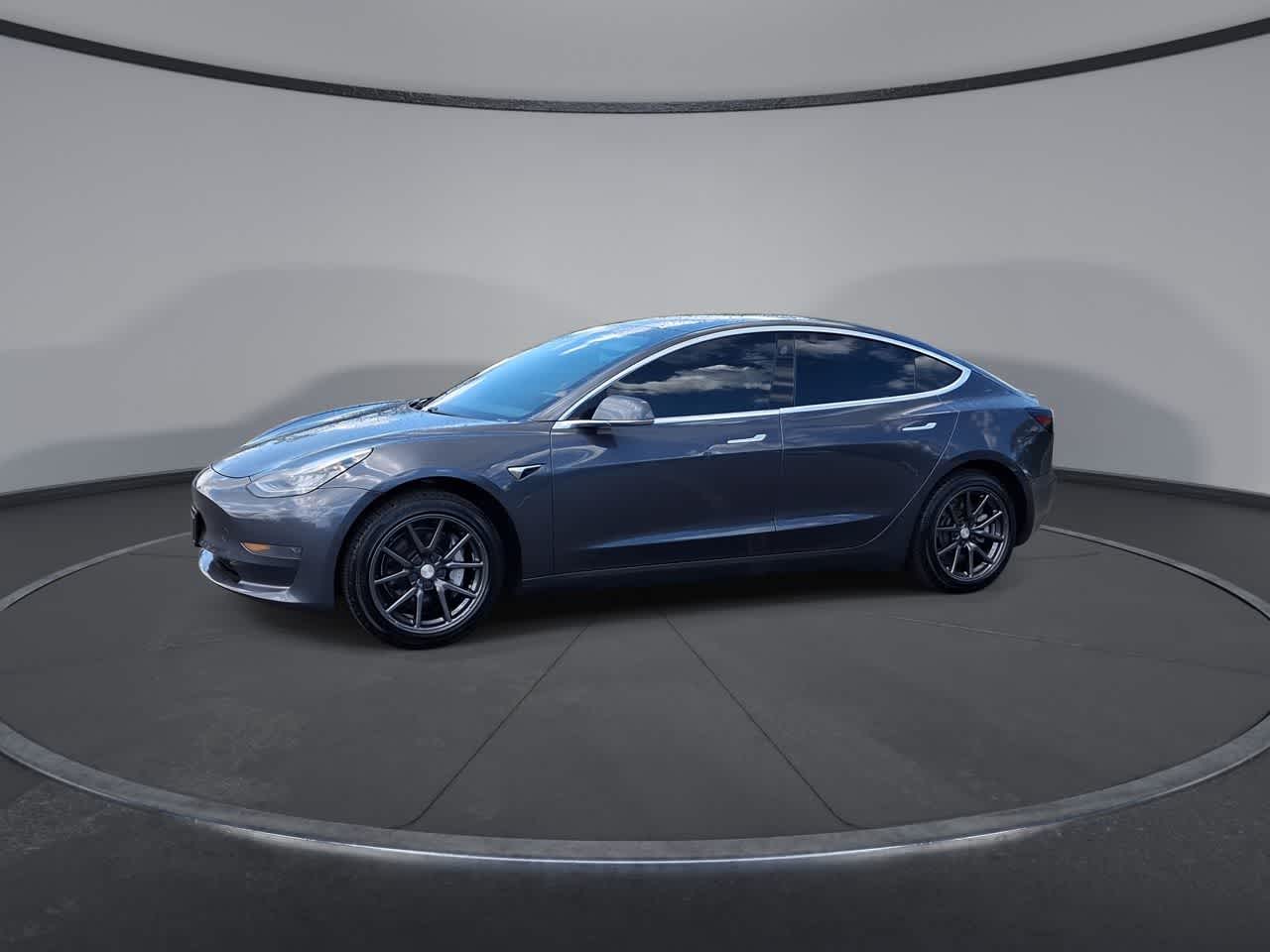 Thumbnail: 2019 Tesla Model 3 - 4