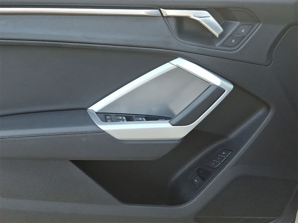 Thumbnail: 2024 Audi Q3 - 16