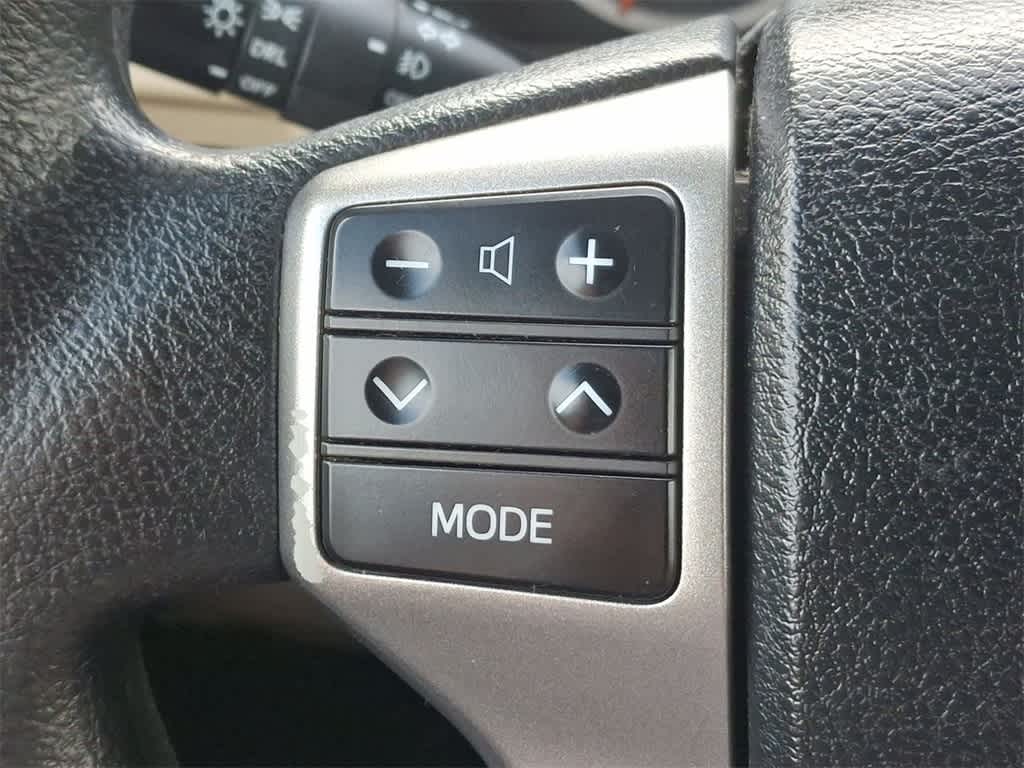 Thumbnail: 2013 Toyota 4Runner - 22