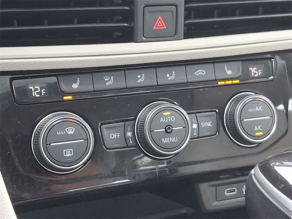 Thumbnail: 2023 Volkswagen Jetta - 25