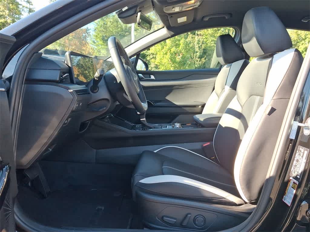 Thumbnail: 2025 Kia K5 - 17