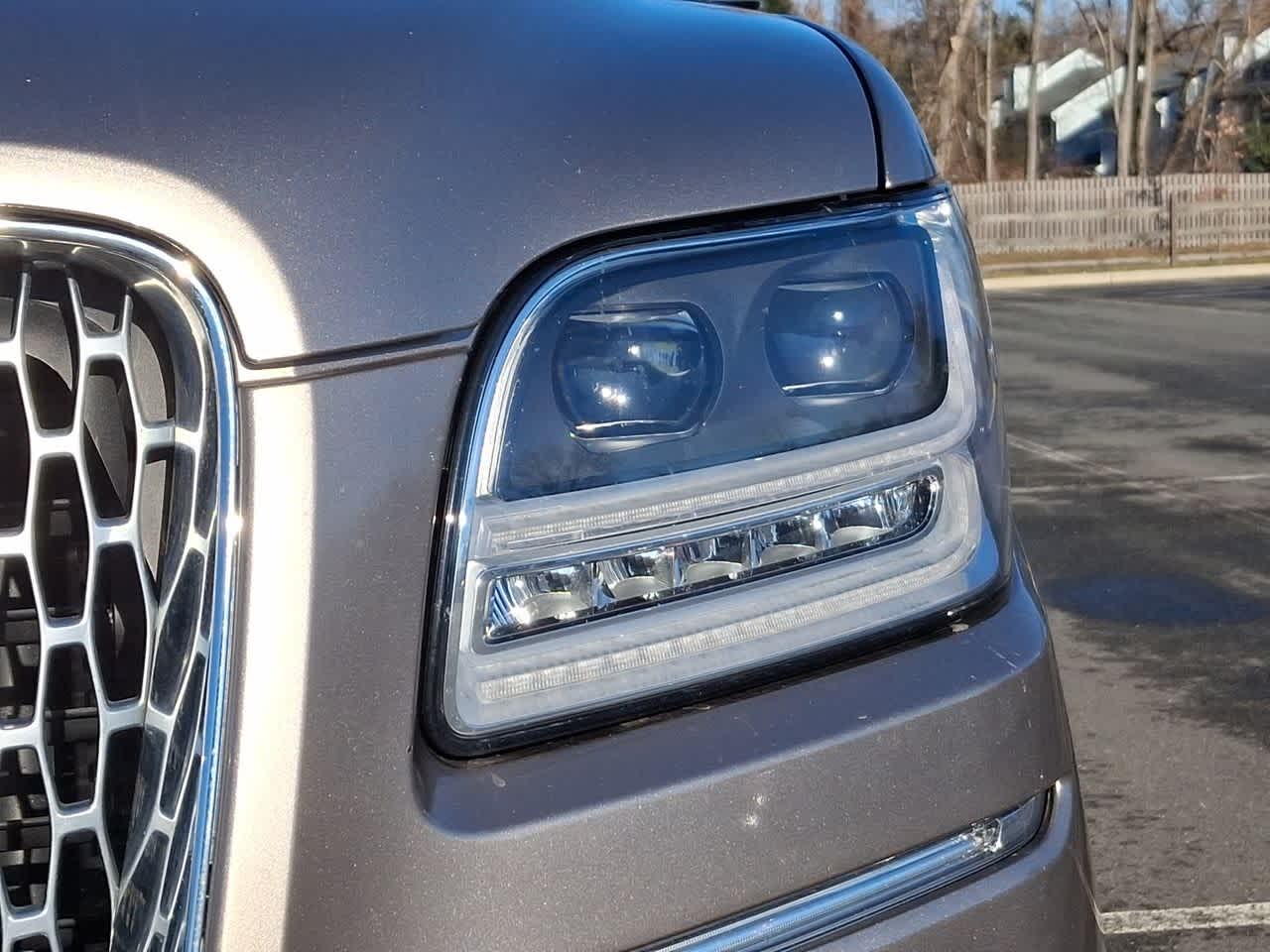 Thumbnail: 2019 Lincoln Navigator - 30