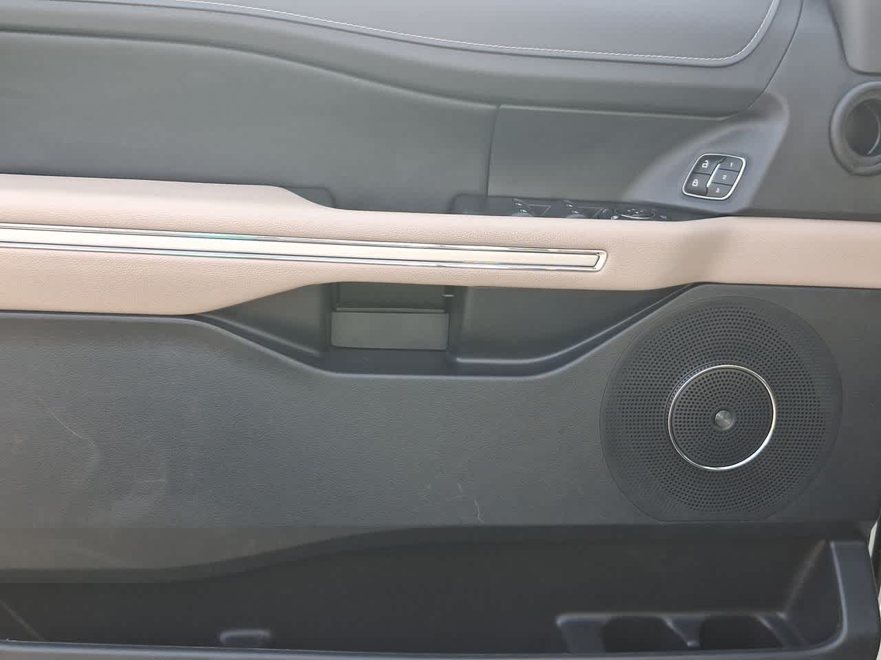 Thumbnail: 2023 Ford Expedition MAX - 16