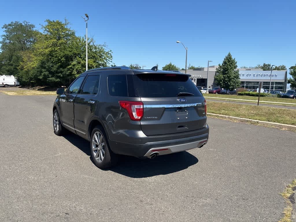 Thumbnail: 2017 Ford Explorer - 18