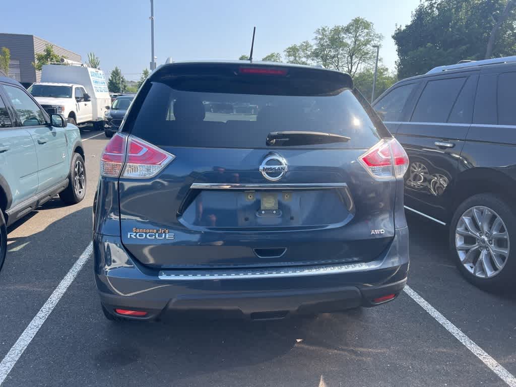 Thumbnail: 2016 Nissan Rogue - 7