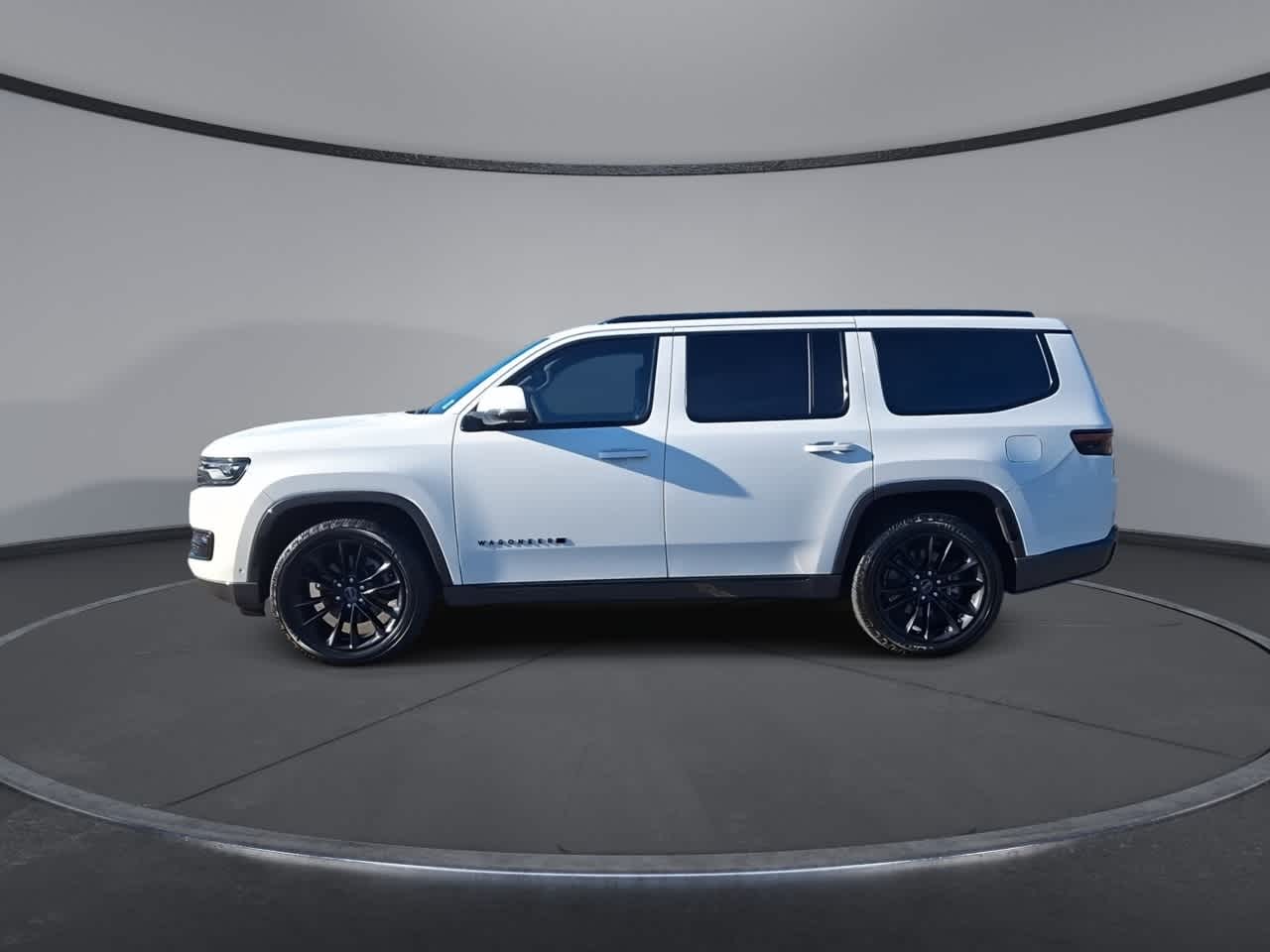 Thumbnail: 2022 Jeep Wagoneer - 5