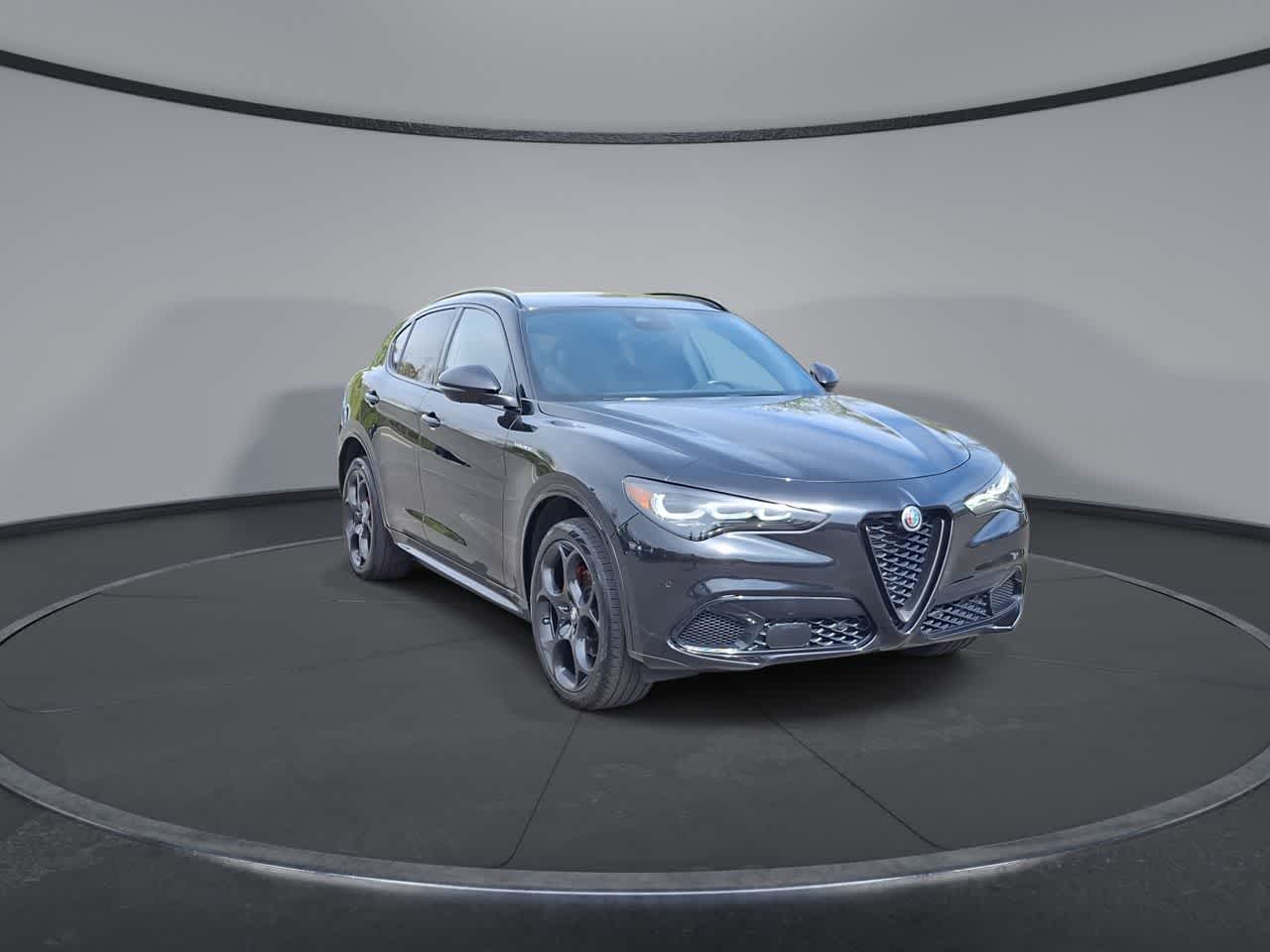 Thumbnail: 2024 Alfa Romeo Stelvio - 2