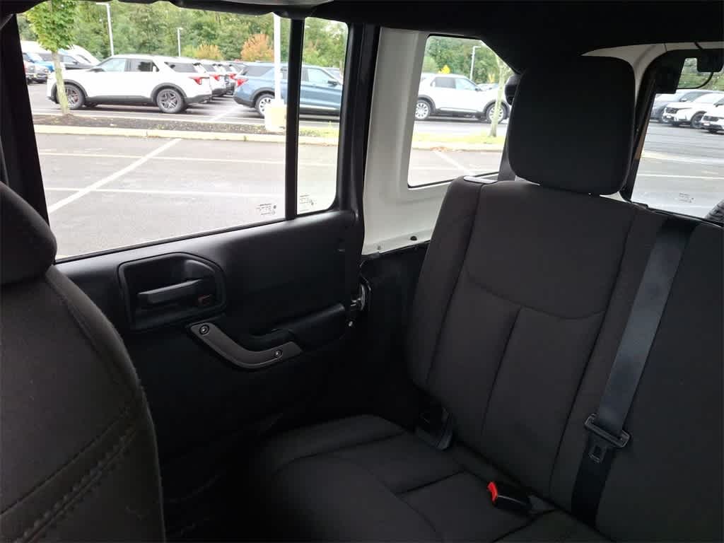 Thumbnail: 2014 Jeep Wrangler - 12