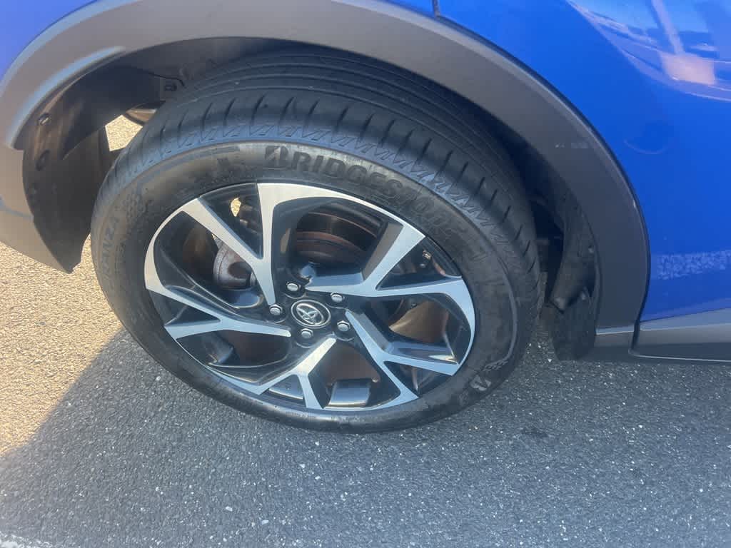 Thumbnail: 2018 Toyota C-HR - 5