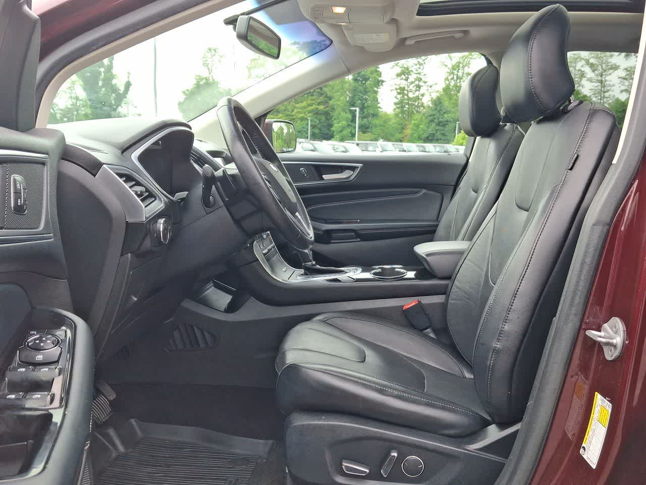 Thumbnail: 2017 Ford Edge - 14