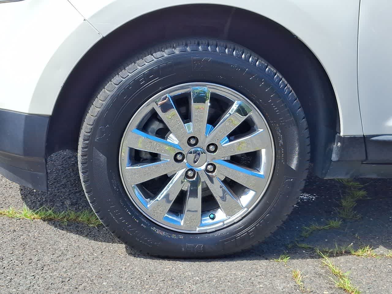 Thumbnail: 2010 Ford Edge - 28