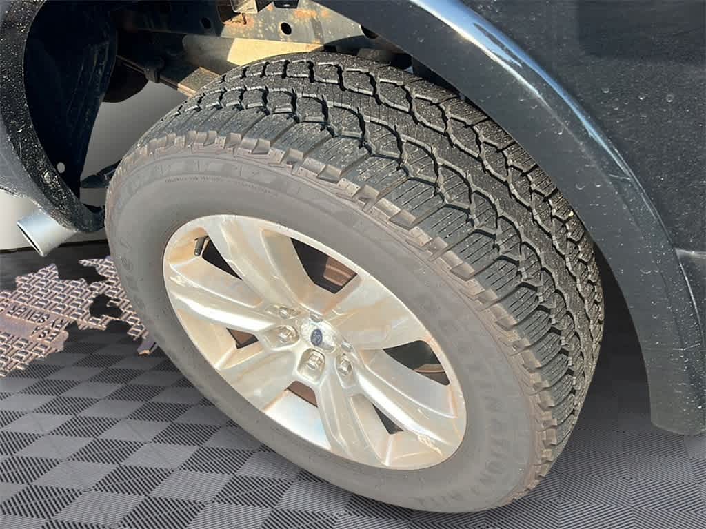 2016 Ford F-150  5
