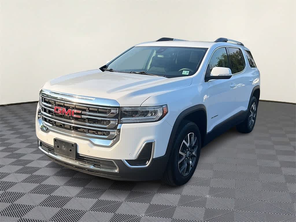 2022 GMC Acadia SLE Hero Image