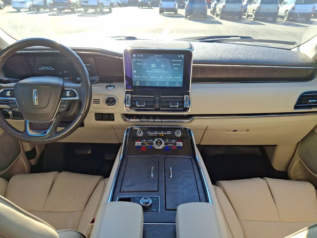 Thumbnail: 2019 Lincoln Navigator - 10