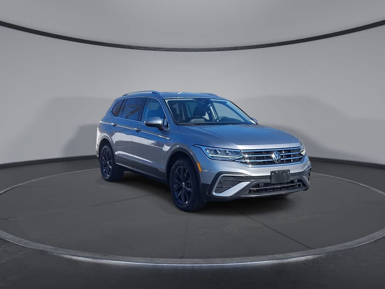 Thumbnail: 2024 Volkswagen Tiguan - 2