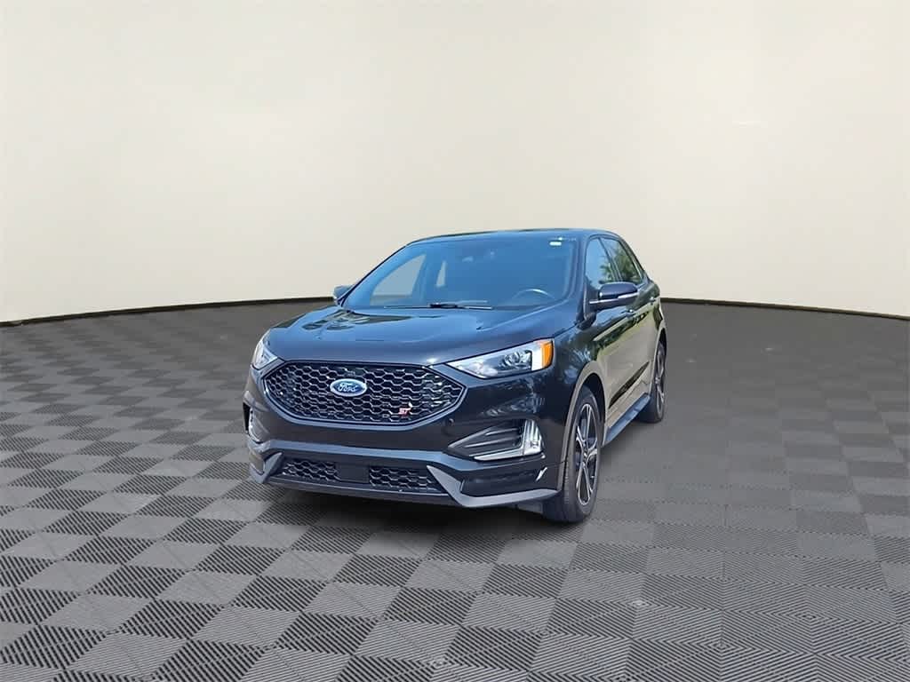 Thumbnail: 2023 Ford Edge - 3