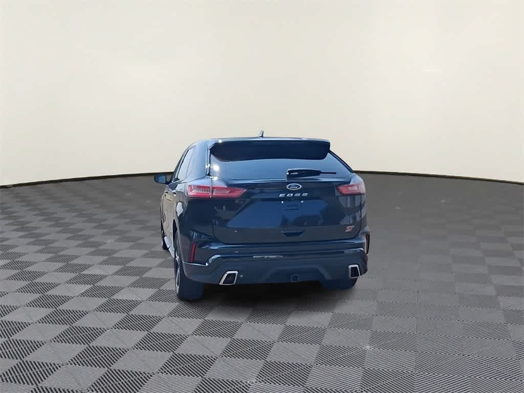 Thumbnail: 2023 Ford Edge - 7