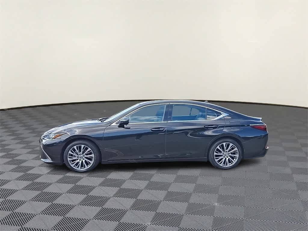 Thumbnail: 2019 Lexus ES - 5