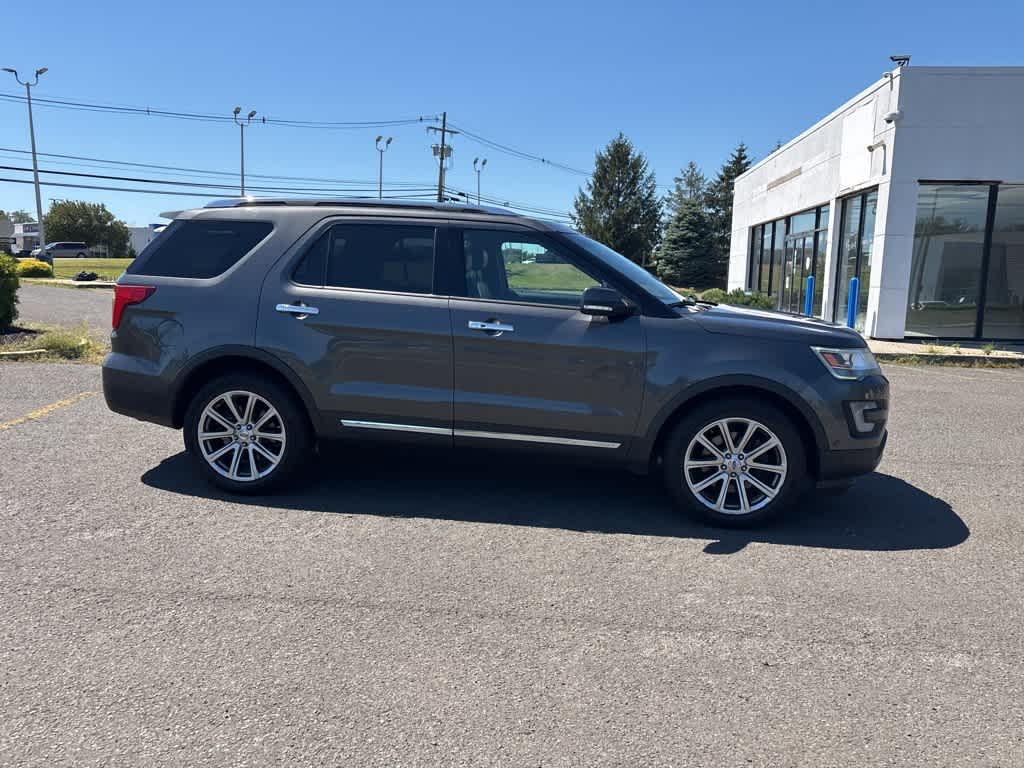 Thumbnail: 2017 Ford Explorer - 10