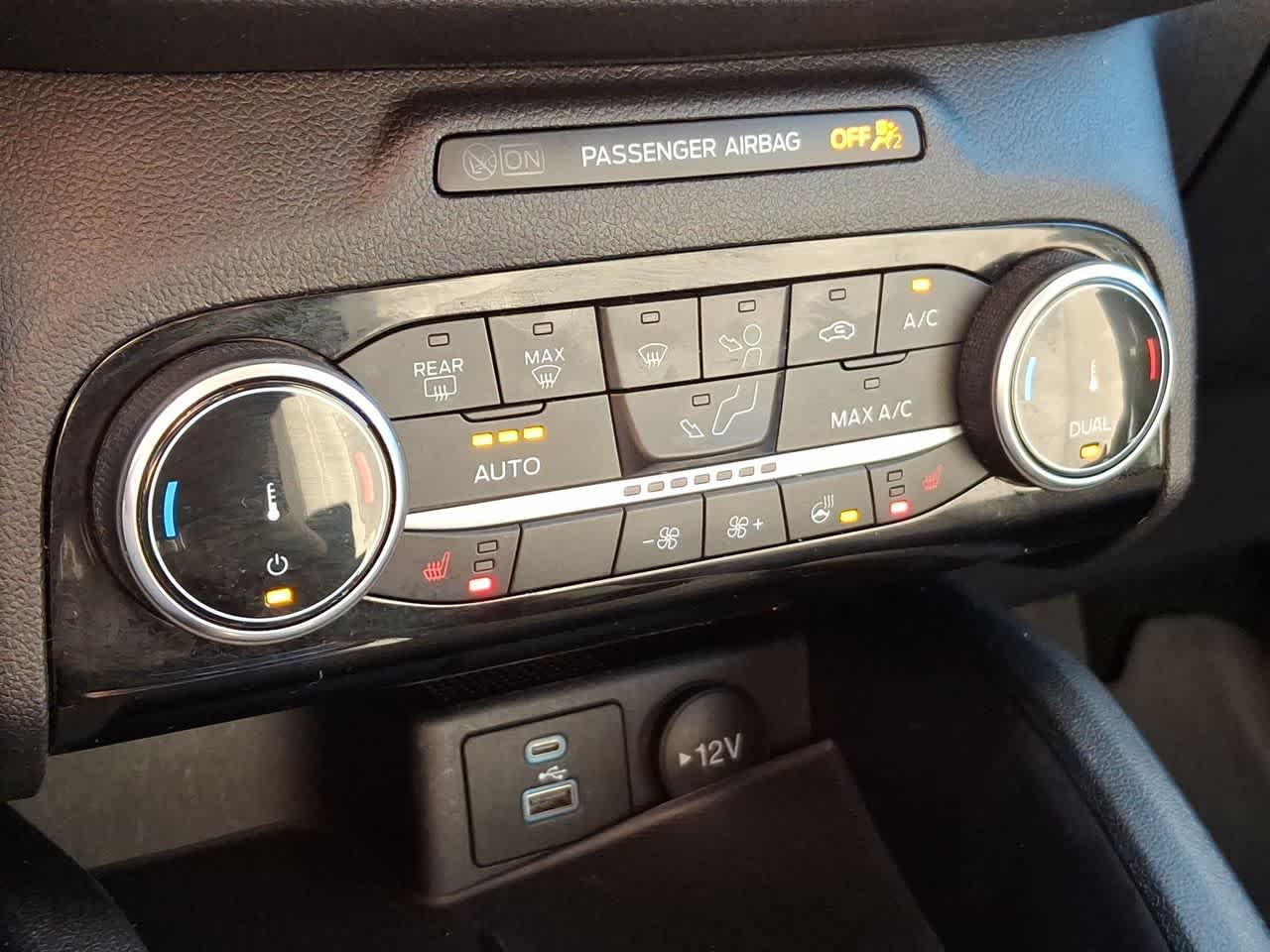 Thumbnail: 2022 Ford Escape - 25