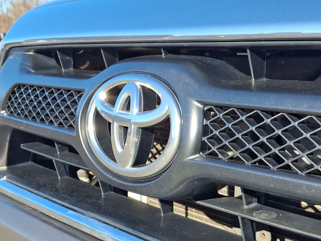 Thumbnail: 2013 Toyota Tacoma - 28