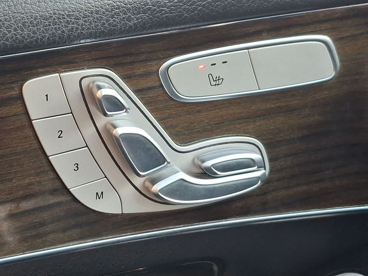 Thumbnail: 2019 Mercedes-Benz GLC - 25