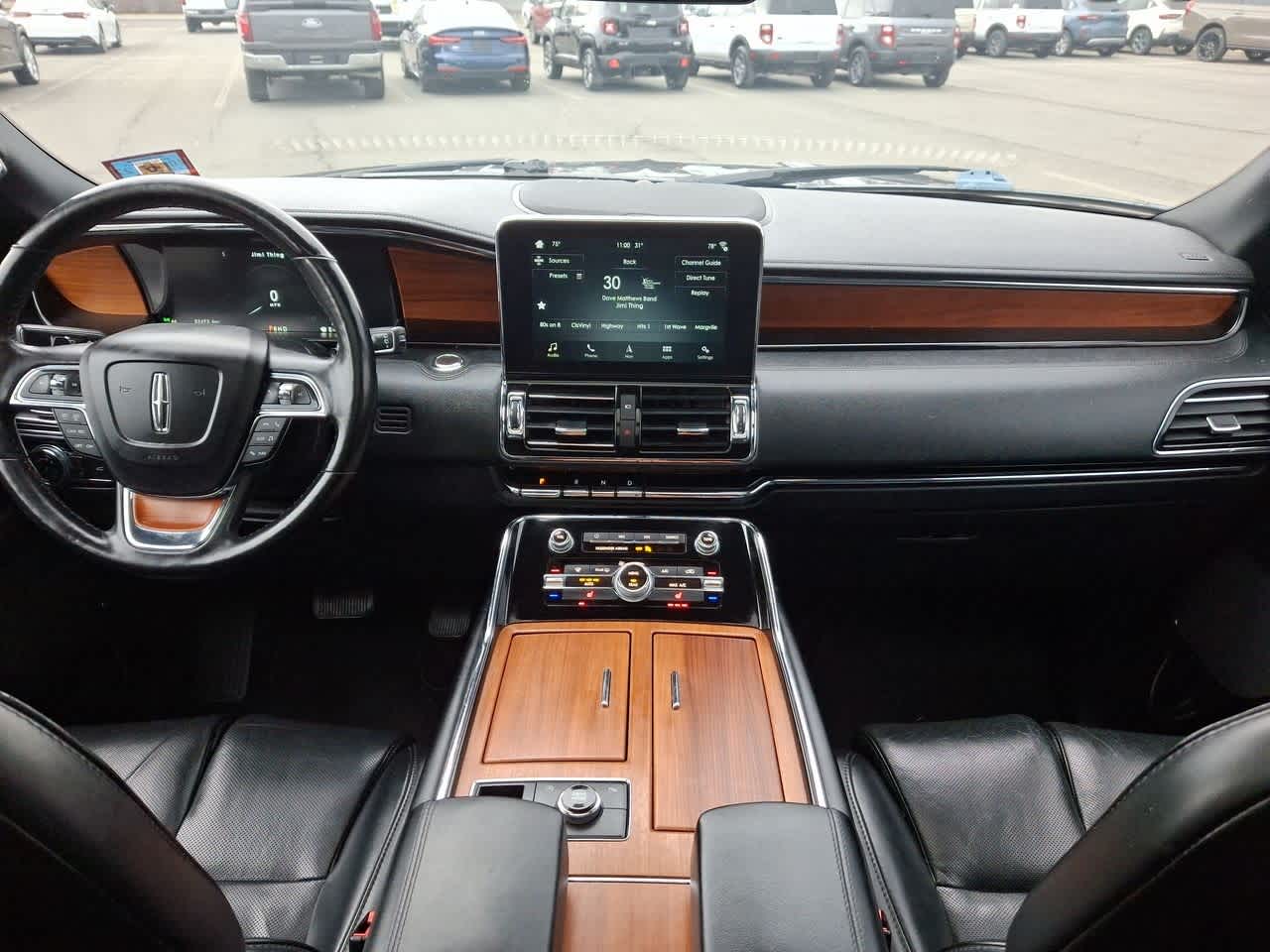 Thumbnail: 2019 Lincoln Navigator L - 10