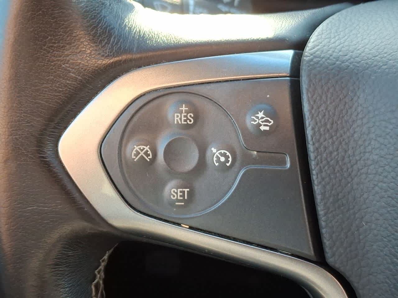 Thumbnail: 2020 Chevrolet Suburban - 23