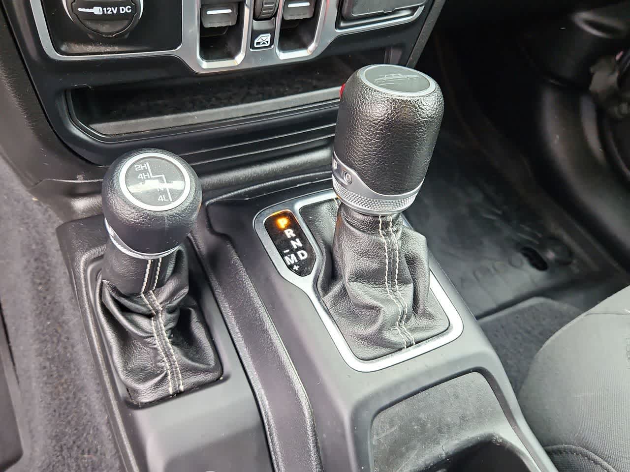 Thumbnail: 2020 Jeep Gladiator - 18