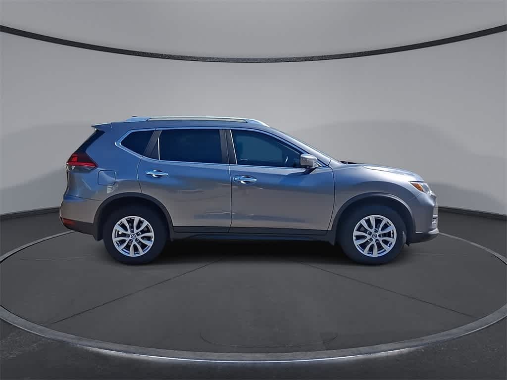 Thumbnail: 2018 Nissan Rogue - 9