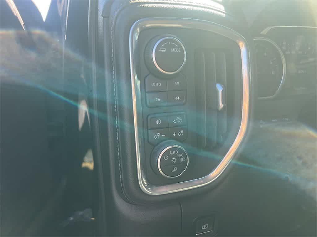 Thumbnail: 2021 Chevrolet Silverado 1500 - 13
