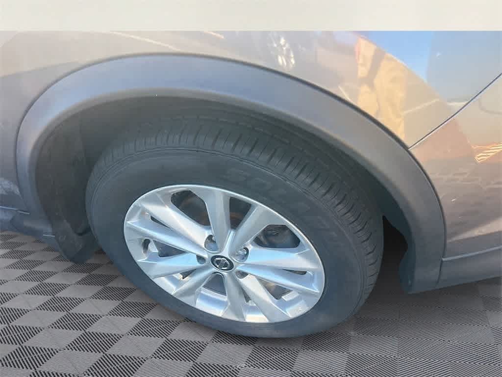 Thumbnail: 2019 Nissan Rogue Sport - 4