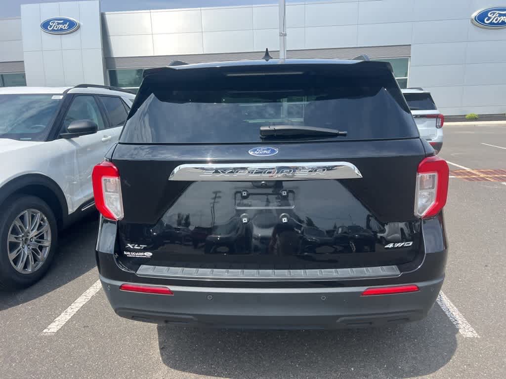 Thumbnail: 2022 Ford Explorer - 7