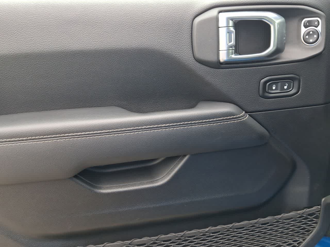 Thumbnail: 2022 Jeep Wrangler - 16