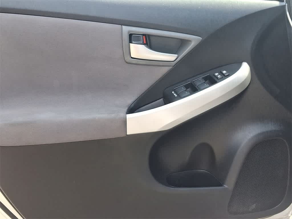 Thumbnail: 2014 Toyota Prius - 10